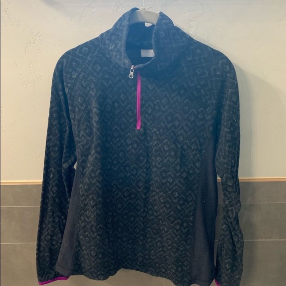 Columbia fleece pullover with fuscia zipper. Size large.